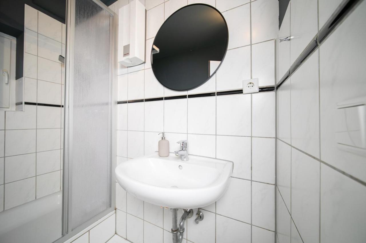 Favorite Stays - Suite And More - Westfeld Neuss Luaran gambar